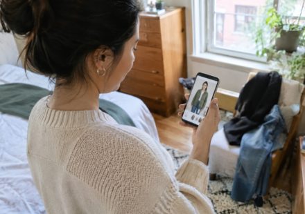virtual fitting room online clothing try-on